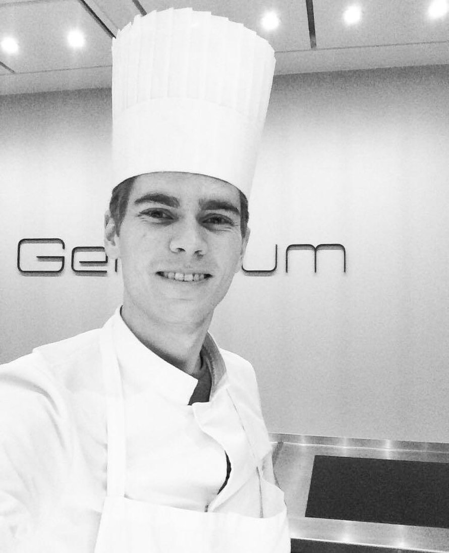 Kokki Antti Lukkari, 22, työskentelee Kööpenhaminassa kolmen Michelin-tähden ravintolassa Geraniumissa. Tänä keväänä hän kokkaa arkiruokaa Soppa365-tv-ohjelmassa Nelosella joka arkipäivä.