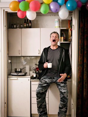 "Äidinkieleni saksa ei ole kärsinyt suomen vaikutuksesta. Puhun päivittäin saksaa ystävien kanssa ja luen lehdet saksaksi", Roman Schatz kertoo.