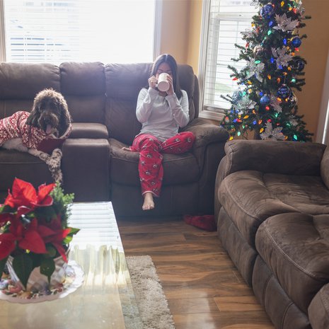 Mieti tänään, mikä jouluperinne on aina ahdistanut sinua. Päätä luopua siitä.