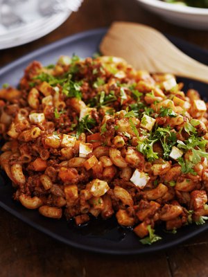 Makaroni ja jauheliha sopivat yhteen ikuisesti.