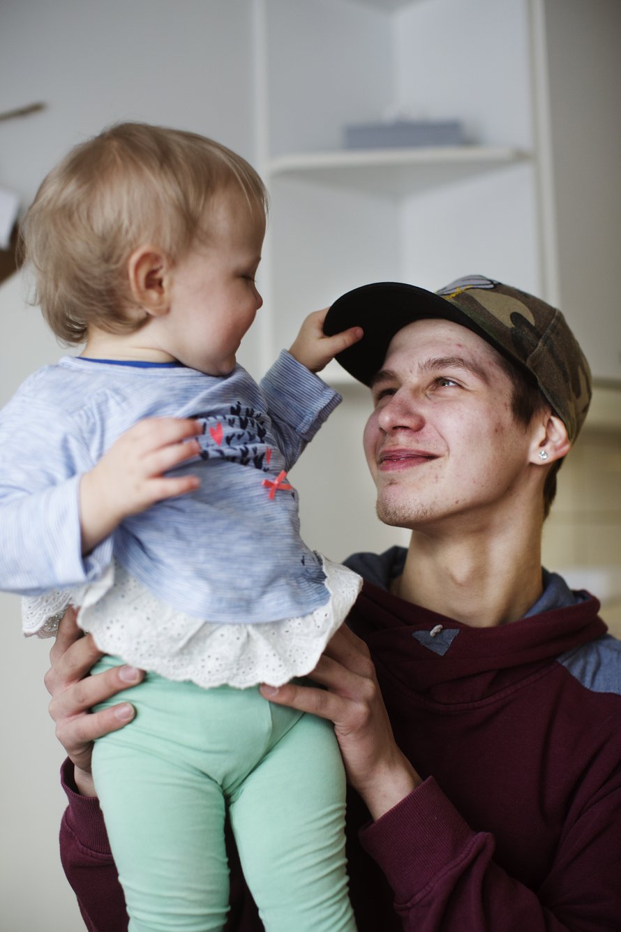 "Olen aika rauhallinen, mutta Vanessa on vikkelä likka. Äitiinsä tullut", Santeri sanoo.