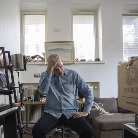 Edessä on ensimmäinen isänpäivä ilman isää. ”Kävimme aina faijan luona isänpäivänä, mutta ei meillä mitään erityisiä isänpäiväperinteitä ollut”, Jussi Chydenius kertoo.