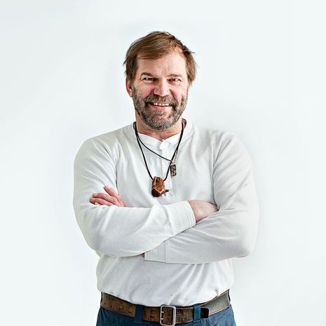 Kai Lehtinen on näyttelijä, ohjaaja ja kuuden lapsen isä.