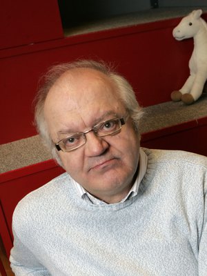 "Asiat, jotka saattavat lapselle olla valtavan tärkeitä, voivat olla todella pieniä. Usein riittää se, että hänet huomioidaan", sanoo Jari Sinkkonen.