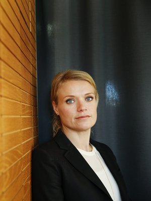 "Moni toivoo, että elämä jotenkin saapuisi maaliin. Täydellisyyden tavoittelu on kuitenkin täydellinen harha." 