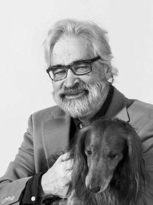 Lääketieteen ja kirurgian tohtori Heimo Langinvainio on tehnyt Suomen Kennelliitolle Hyvää elämää koiran kanssa -tutkimuksen. Hän asuu Espoossa ja ulkoilee 7-vuotiaan mäyräkoiransa Napoleonin kanssa.