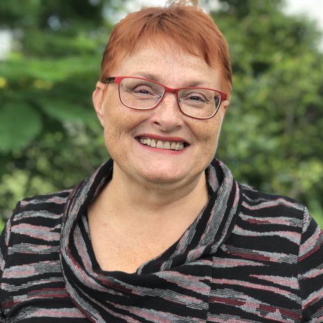 Kun Elina Juusola lähetti kuvansa Stephenille, mies kirjoitti kuvan kirkastavan hänen päivänsä. ”Vannon, että rakastan sinua aina ja huolehdin sinusta, kohtelen sinua kunnioituksella ja teen sinut aina onnelliseksi.”