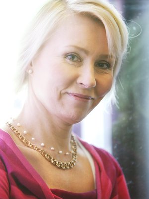 Raisa Cacciatore, 59, on lastenpsykiatri ja Väestöliiton vanhemmuuskeskuksen johtaja.