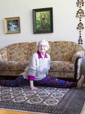 "Reippaasti eteenpäin!" Se on Maijan motto. Joka päivä pitää liikkua, eikä siihen kuntosalia tarvita.