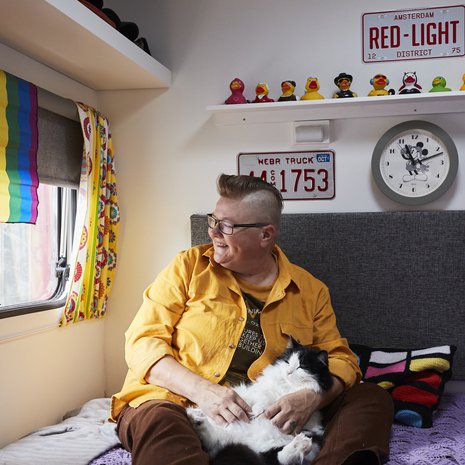 Taija on talonrakentaja ja tähtää siihen, että voisi liikkua asuntovaunun kanssa aina sinne, missä on töitä.