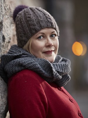 Yksilö- ja pariterapeutti Heli Suutari, 47, asuu Liègen kaupungissa Belgiassa mutta on eniten kotonaan Limingassa, lähellä lapsuusmaisemia. Tammikuussa ilmestyy Kaikki kääntyy vielä hyväksi -kirja, jonka 365 auttavaa ajatusta Heli kirjoitti alun perin vain itselleen.