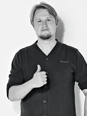 35-vuotias Väestöliiton perhetutkija asuu Espoossa.  Telkkarista hän katsoo mieluiten jalkapalloa.