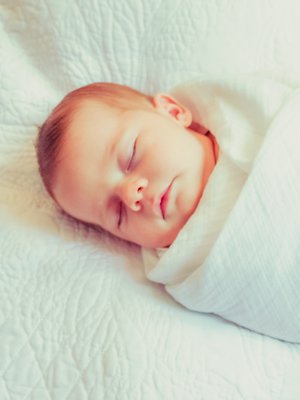 Napakka kapalo oli vauvan tavallisin nukkumapaikka ennen unipusseja ja ihokontaktia.