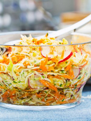 Täydellistä hampurilaisen välissä ja herkullista myös sellaisenaan.