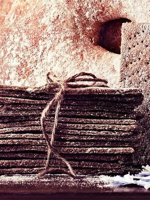 Yllätä vieraasi itse tehdyllä ruisnäkkärillä.