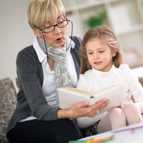 Rauhallinen yhdessäolo on parasta, mitä voit lapsenlapselle antaa tässä hektisessä maailmassa.