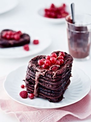 Suklaasydänletut ilahduttavat joka päivä mutta erityisesti ystävänpäivänä.