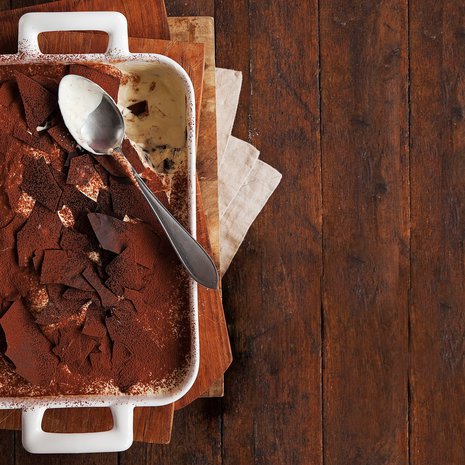 Itse tehty limetti-kookosjäätelö on rapsakkaa ja pehmeää, kirpeää ja makeaa.