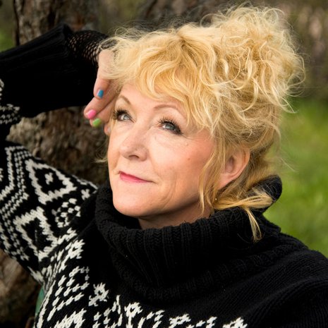 Susanna Haavistolta ilmestyy pian levy, ja hänellä on myös Tässä iässä -konsertteja syys-lokakuussa.