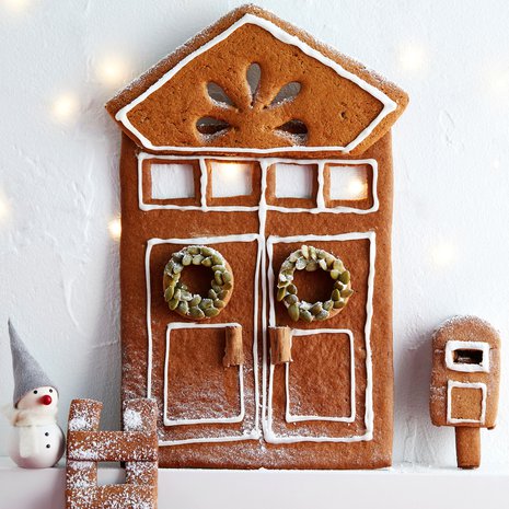 Ihana idea! Piparinen tonttuovi tuo joulun.