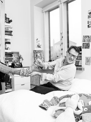 Alina Tomnikov kysyy Dmitrij-isältään neuvoa kaikessa, asuvalintoja myöten. "Isä elää huiput ja pettymykset rinnallani."