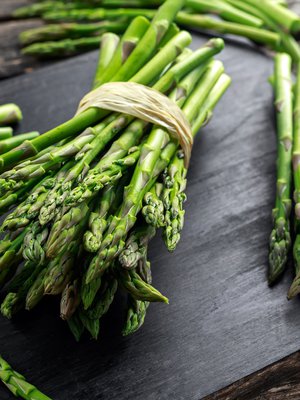 Tuore parsa rakastaa suolaa, pippuria ja sulaa voita. Muita mausteita ei tarvita.