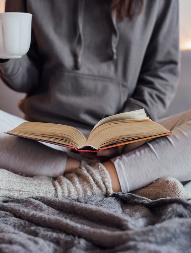 Harva pettyy, jos lahjapaketista kuoriutuu kirja - varsinkaan, jos se on valittu ajatuksella.