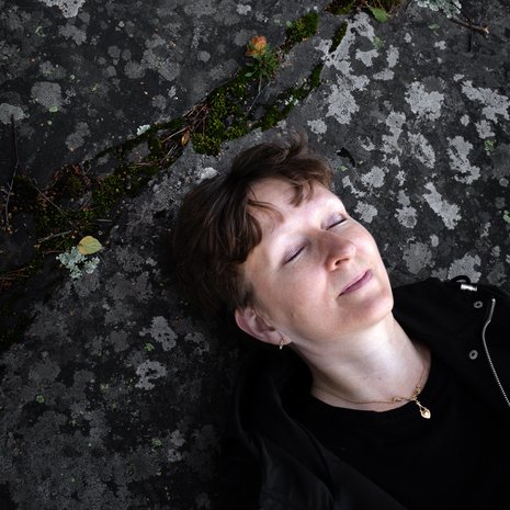 Psykiatrina työskentelevä Minna päätti kertoa kaksisuuntaisesta mielialahäiriöstään, koska mielen sairauksista ei hänen mielestään puhuta lääkäripiireissä tarpeeksi avoimesti.