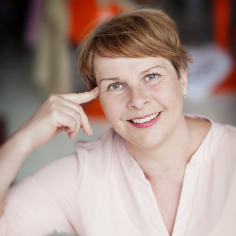 "Parasta minussa? No olen itsenäinen ja hyvä hellimään läheisiäni. Olen nykyään hyvä äiti tyttärelleni, aina en ole ollut."