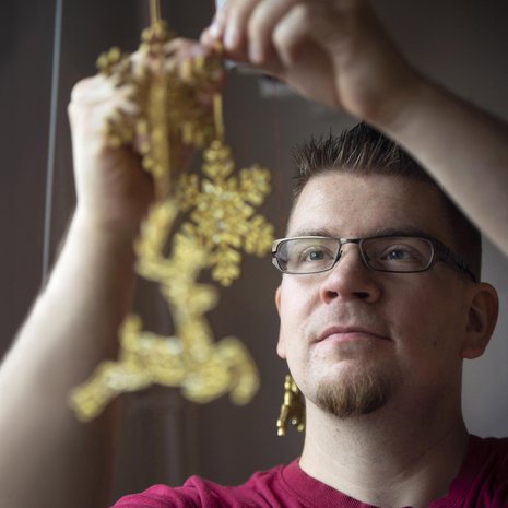 Välillä Miika miettii, miksi joutui luopumaan Evasta. ”Joko menetykseen sopeutuu tai sitten sen alle musertuu. Valitsen sopeutumisen.”