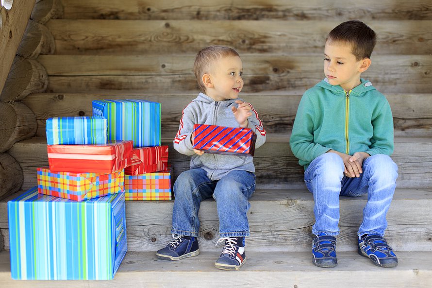 Saako joku lapsenlapsista mummilta enemmän lahjoja ja huomiota kuin muut?