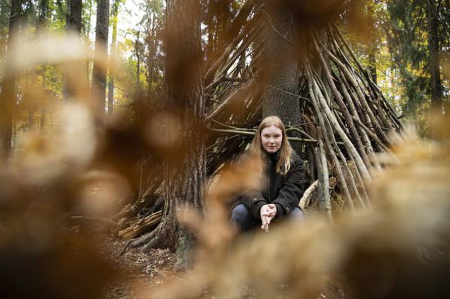 ”Isän kuolemasta on pian 20 vuotta. Emme me perheen kanssa puhu surullisista muistoista vaan mieluummin siitä elämästä, jonka hän eli. Isä on olemassa sivulauseissa ja hauskoissa anekdooteissa”, Kaisa Lundán sanoo.