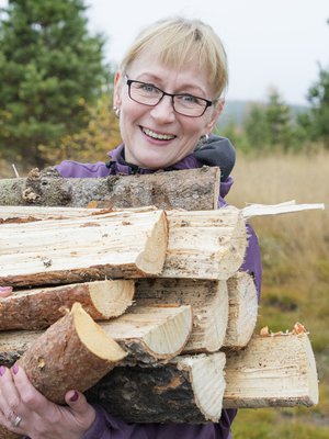 "Suru ja menetykset ovat opettaneet elämään sellaista elämää kuin todella haluan. Siksi asun täällä, muiden mielestä keskellä ei mitään ja omasta mielestäni keskellä kaikkea tärkeintä”, Tarja Tihinen.