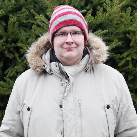 Kyrössä asuva Janne Hirvensalo sai entiseltä tyttöystävältään pipon, joka on tärkeä yhä. "Hän valitsi sen juuri minua varten."