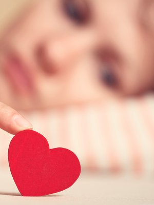 Mitä enemmän puhumattomia asioita suhteessa kertyy, sitä kauemmas pari etääntyy toisistaan.