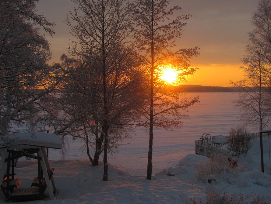 Auringonlasku Kolhon Ukonselällä. – Eila Mäkelä