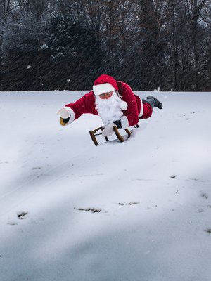 Monissa kodeissa kuullaan jouluaattona taatusti lause: ”Koska pukki tulee?” Yleensä pukki yllättää tulemalla juuri silloin kuin vähiten odottaa.